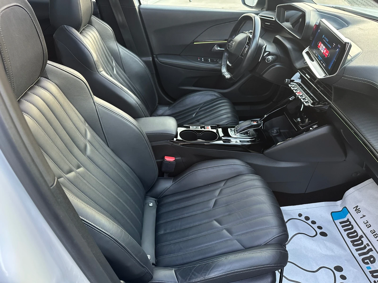 Peugeot 2008 1.5HDI GT-LINE* EAT8* PANORAMA* FULL* , снимка 12 - Автомобили и джипове - 55486541