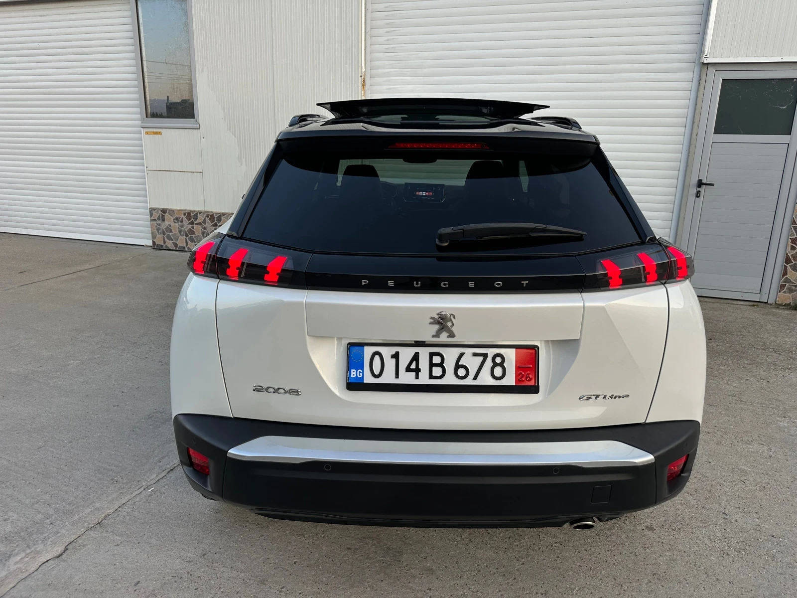 Peugeot 2008 1.5HDI GT-LINE* EAT8* PANORAMA* FULL* , снимка 15 - Автомобили и джипове - 55486541