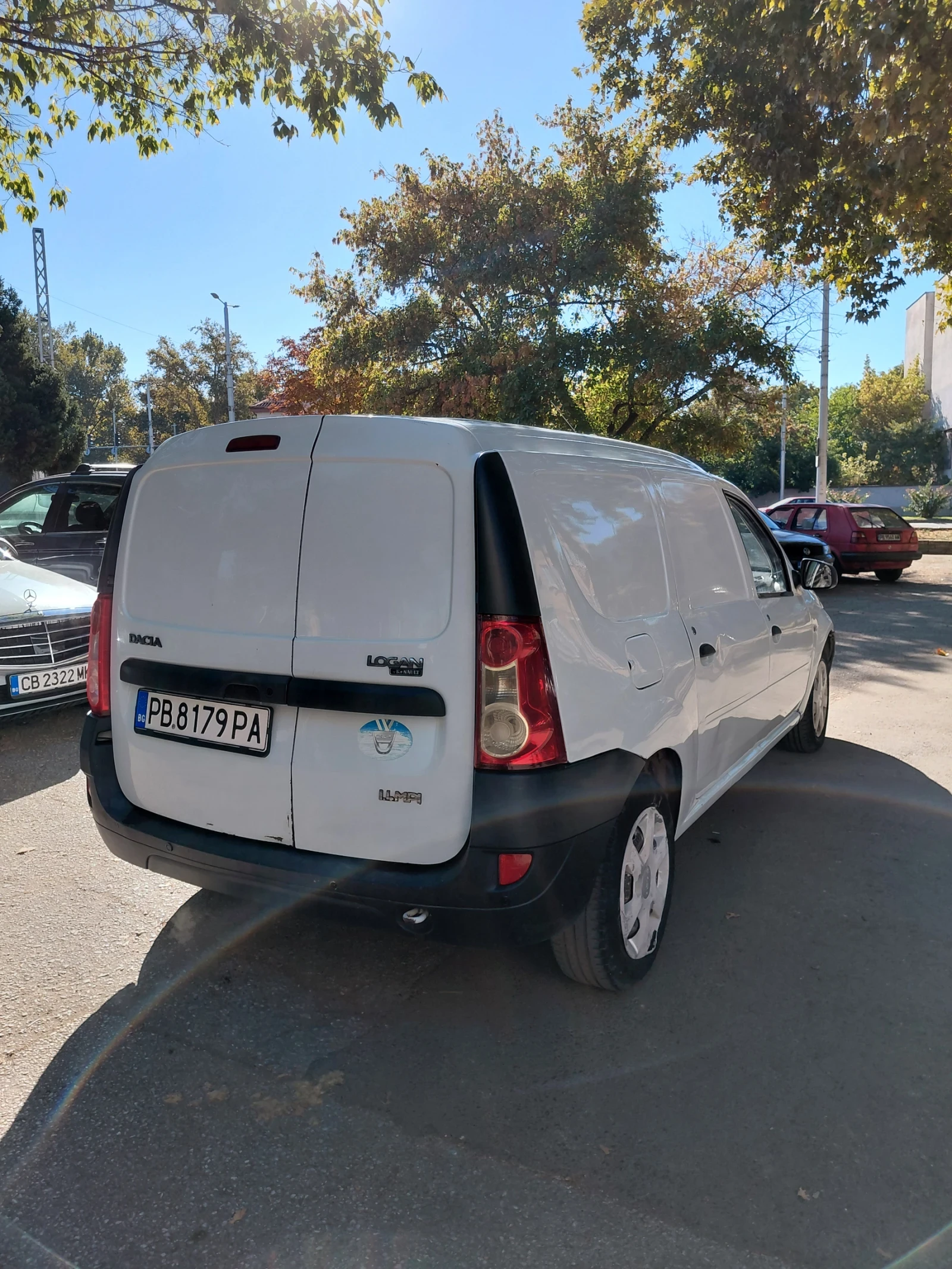 Dacia Logan, снимка 5 - Автомобили и джипове - 56344961