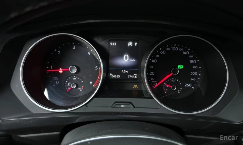 VW Tiguan, снимка 8 - Автомобили и джипове - 53375352