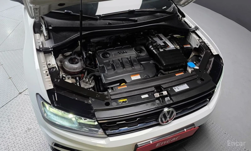 VW Tiguan, снимка 6 - Автомобили и джипове - 53375352
