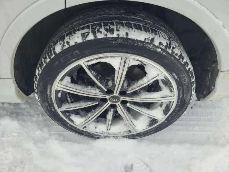 Audi Q7  KOMFORT | PANO | LANE ASSIST | ПОДГРЕВИ | , снимка 15 - Автомобили и джипове - 53759407