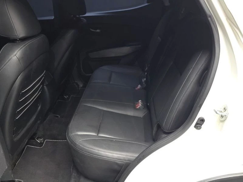 SsangYong Tivoli 1.5 175950 Automatic, снимка 12 - Автомобили и джипове - 55749405