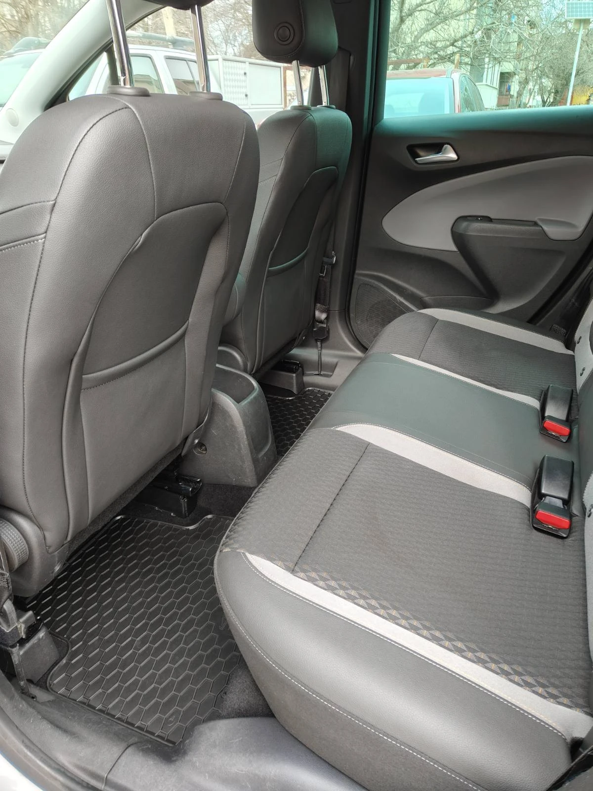 Opel Crossland X, снимка 11 - Автомобили и джипове - 53726765