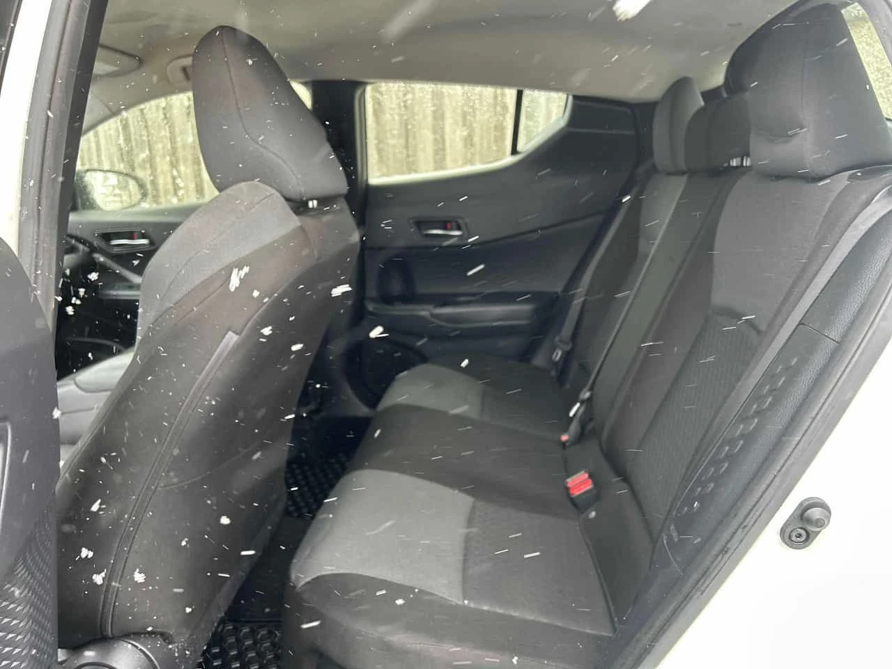 Toyota C-HR * FWD * CARFAX * БЕЗ ПЪРВОНАЧАЛНА ВНОСКА, снимка 10 - Автомобили и джипове - 53845746