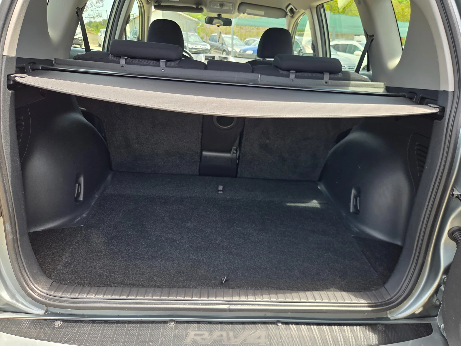 Toyota Rav4 2.0 152k.c 4WD Linea Sol Швейцария      , снимка 15 - Автомобили и джипове - 54454844