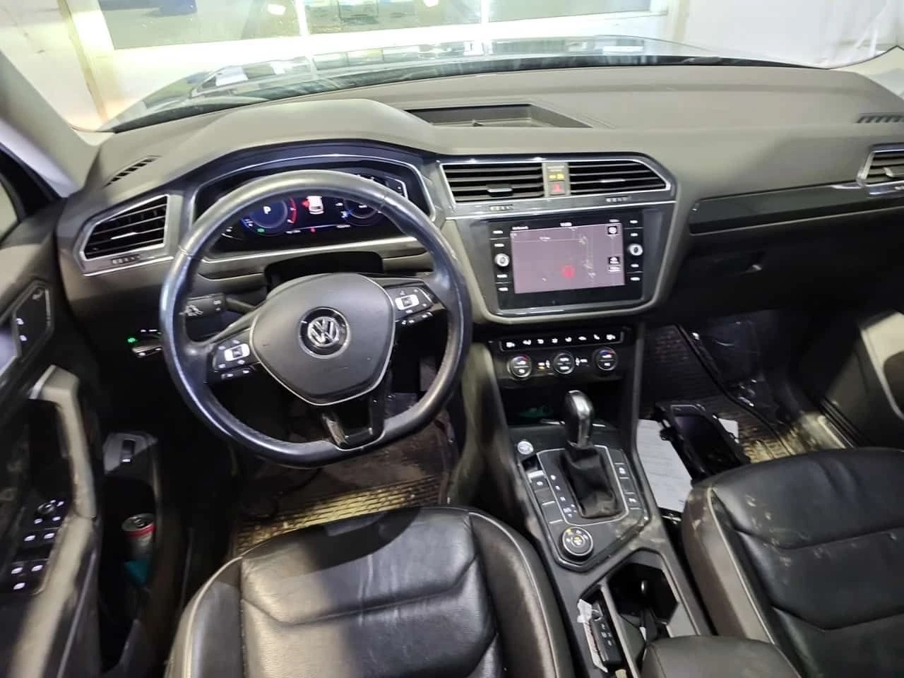 VW Tiguan HIGHLINE| ПОДГРЕВИ| ПАНОРАМА| ПАМЕТ| CARFAX, снимка 8 - Автомобили и джипове - 54567738