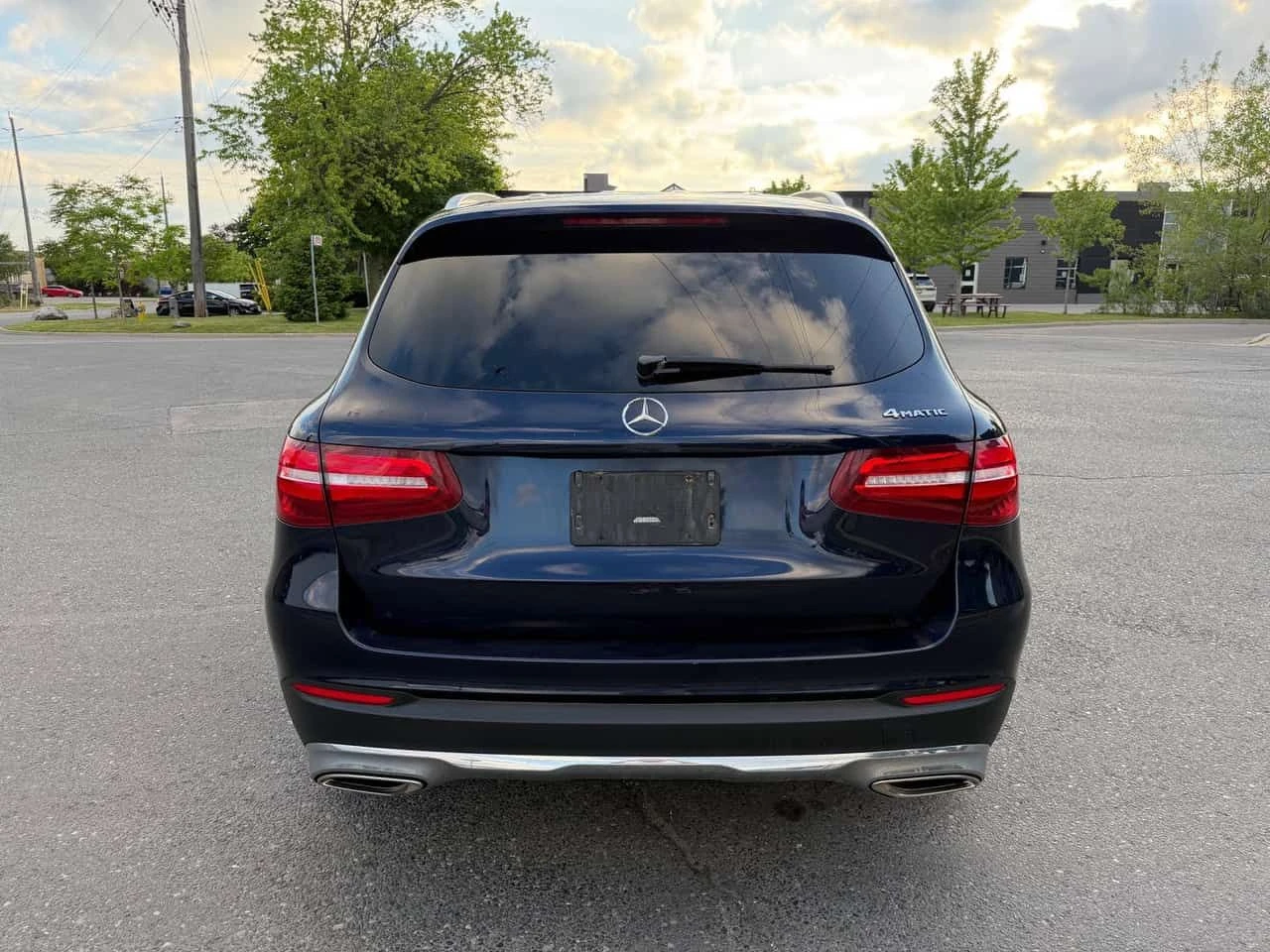 Mercedes-Benz GLC 300 * ПАНОРАМА* КАМЕРА* ПДОГРЕВ* , снимка 6 - Автомобили и джипове - 54863596