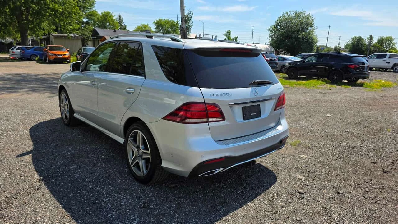 Mercedes-Benz GLE * 350d * АВТОКРЕДИТ БЕЗ ПЪРВОНАЧАЛНА ВНОСКА* , снимка 13 - Автомобили и джипове - 55098619