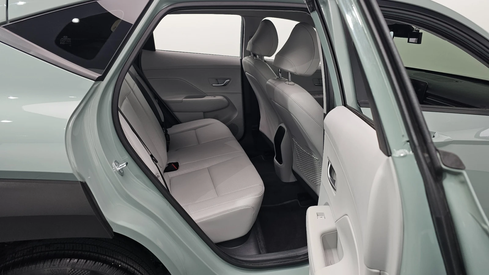 Hyundai Kona 1.6 Turbo, снимка 11 - Автомобили и джипове - 55446188