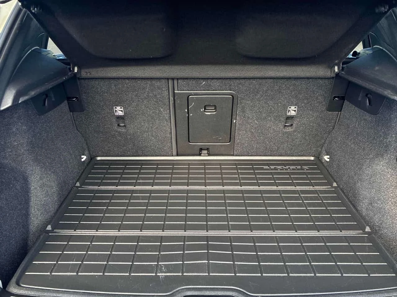 Volvo XC40  Recharge P8 eAWD Pure Electric / CARFAX  | Mobile.bg � ����������� 9