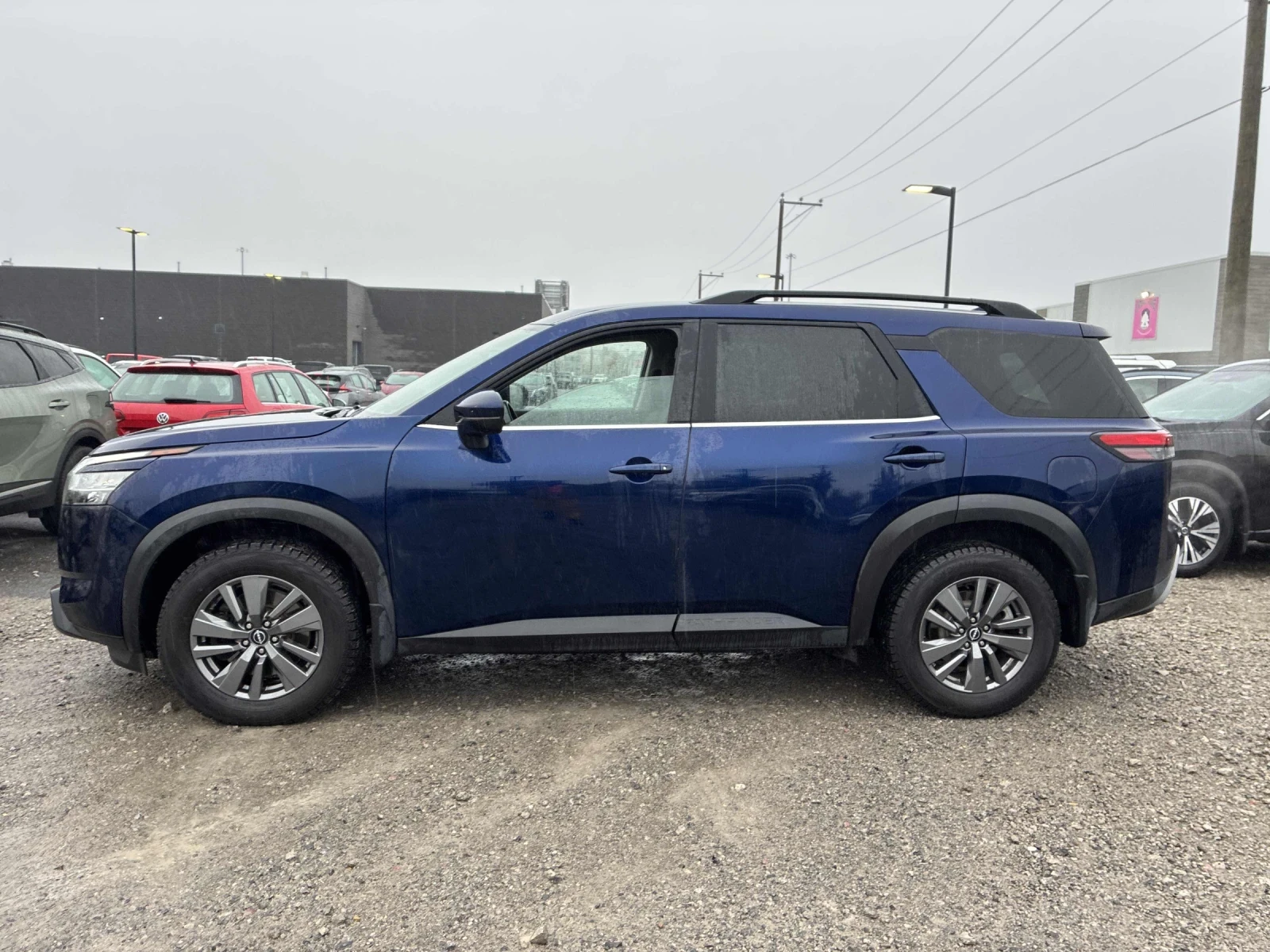Nissan Pathfinder SV* 360* Pano* Dist* �������* Keyless*  | Mobile.bg � ����������� 3
