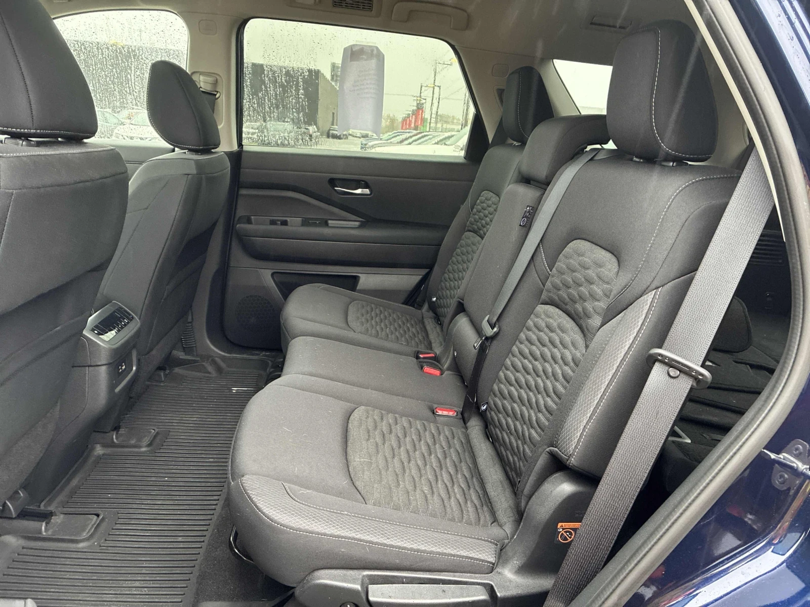 Nissan Pathfinder SV* 360* Pano* Dist* �������* Keyless*  | Mobile.bg � ����������� 12