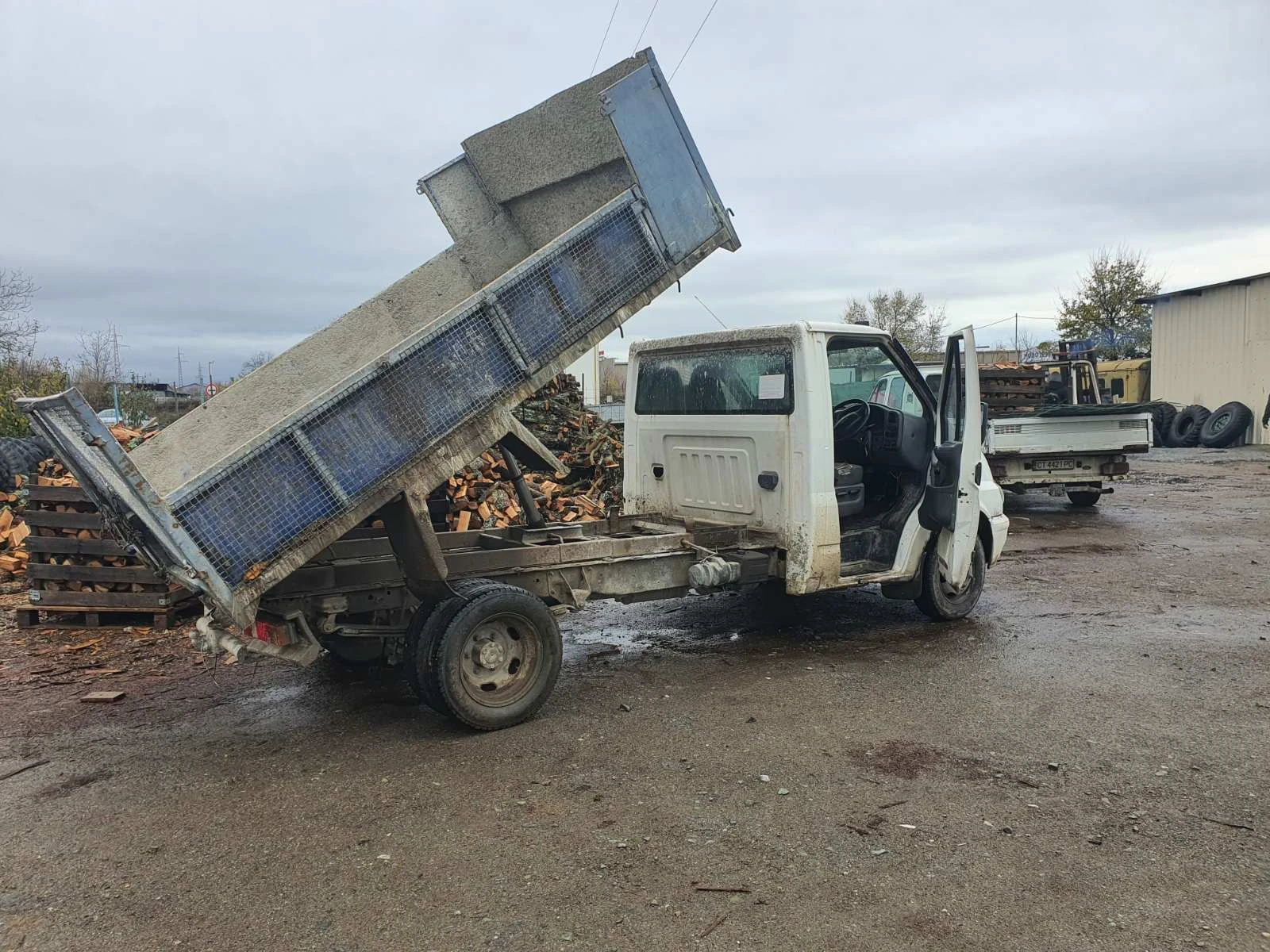 Ford Transit 2.4 - изображение 4