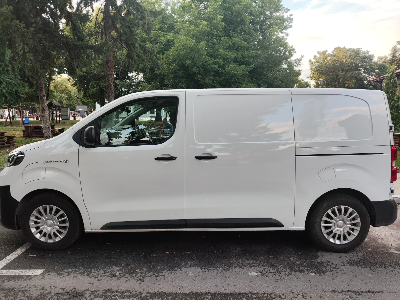 Toyota Proace, снимка 3 - Бусове и автобуси - 55386852
