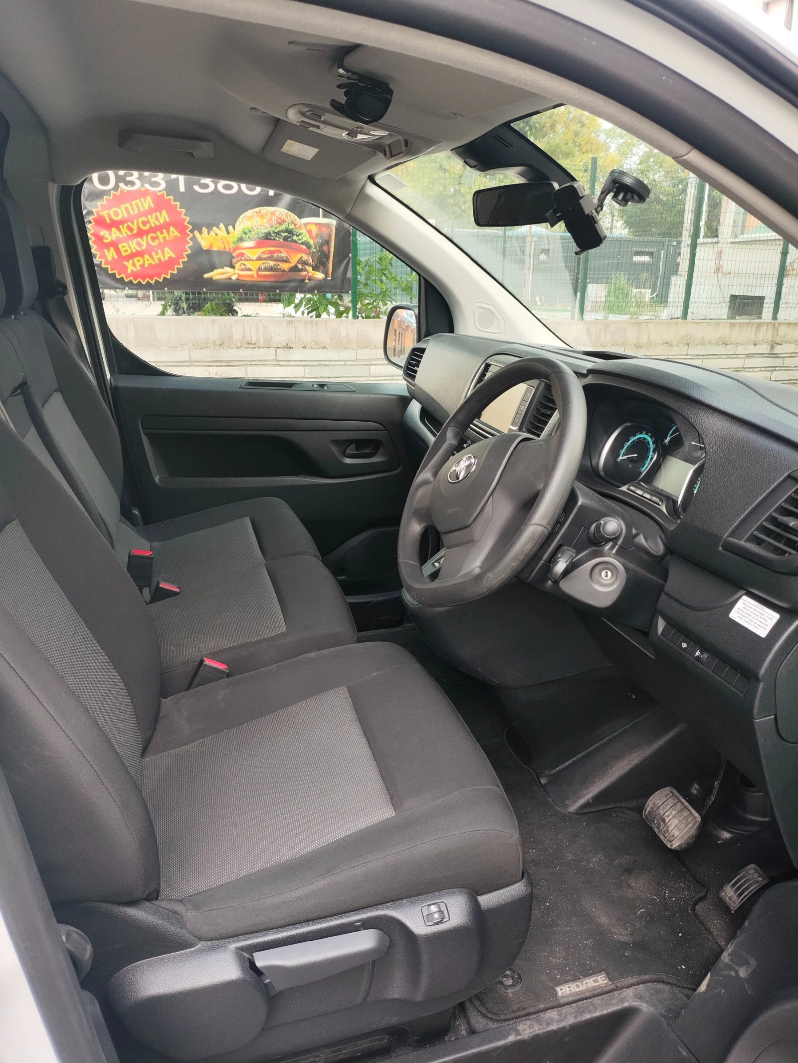 Toyota Proace, снимка 6 - Бусове и автобуси - 55386852