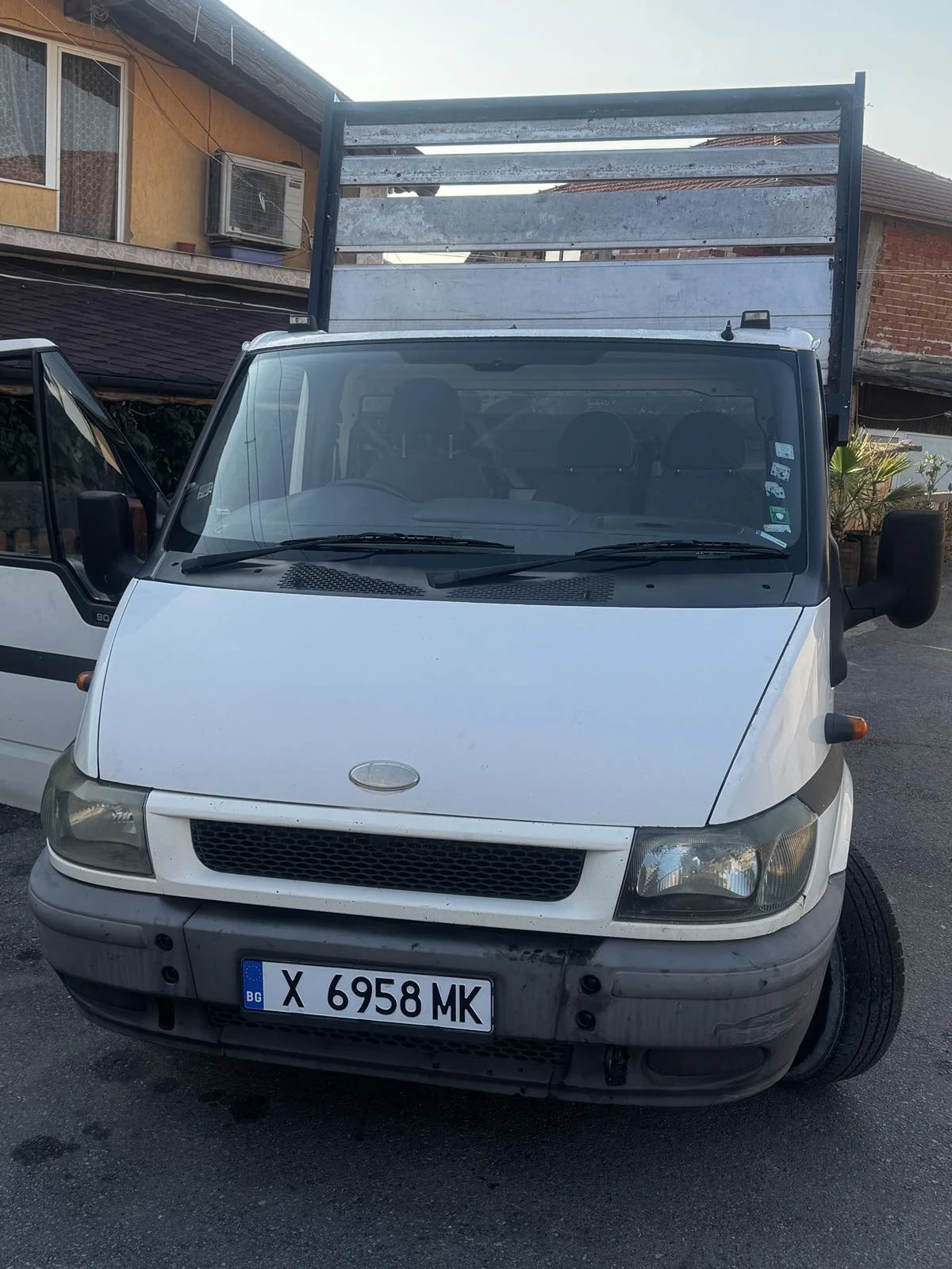 Ford Transit 2, 4