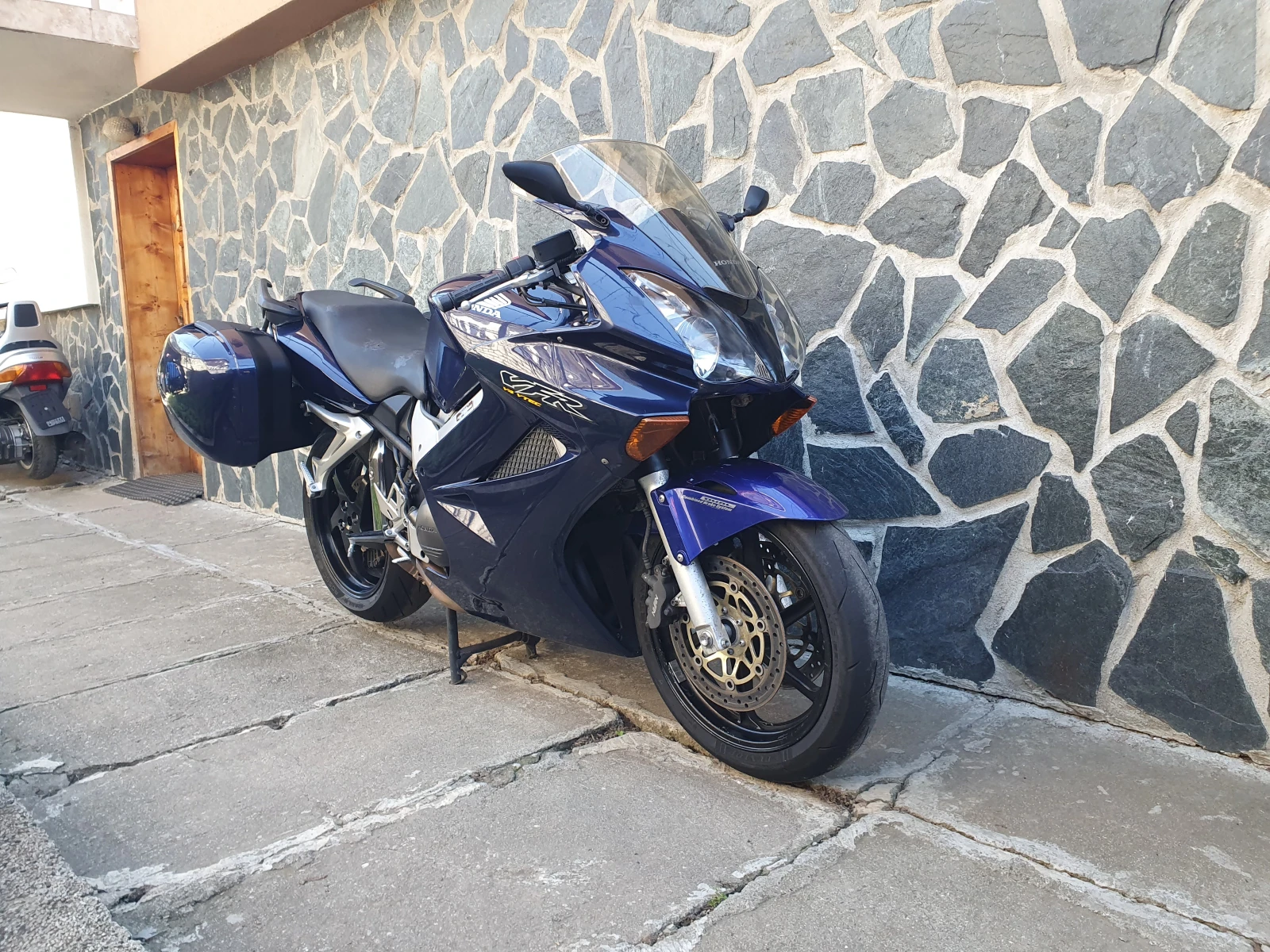 Honda Vfr 800i 2-куфара - изображение 7