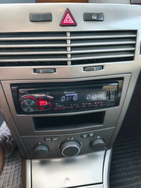 Opel Astra H, снимка 4