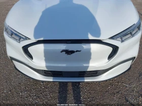 Ford Mustang Mach-E Premium, снимка 6