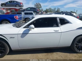 Обява за продажба на Dodge Challenger 3.6L V-6 DOHC, VVT, 305HP Rear Wheel Drive ~30 700 лв. - изображение 5