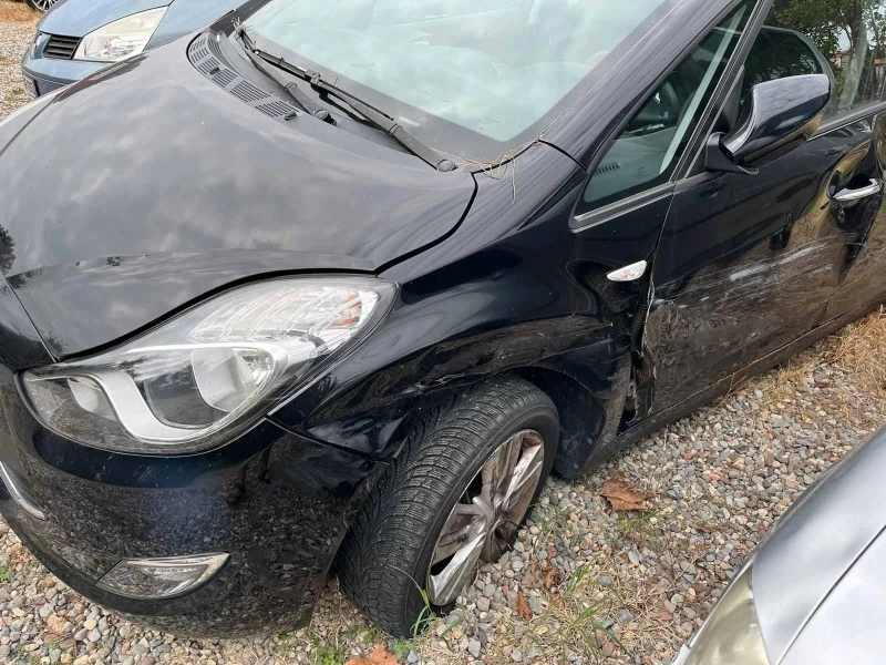 Hyundai Ix20 1.4i 16V, снимка 3 - Автомобили и джипове - 43358706