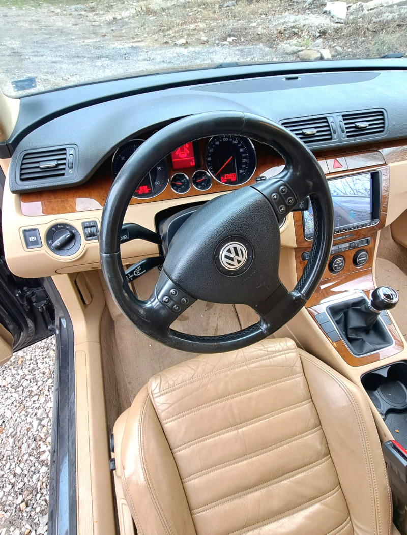 VW Passat 2.0 TDI, снимка 11 - Автомобили и джипове - 45367444