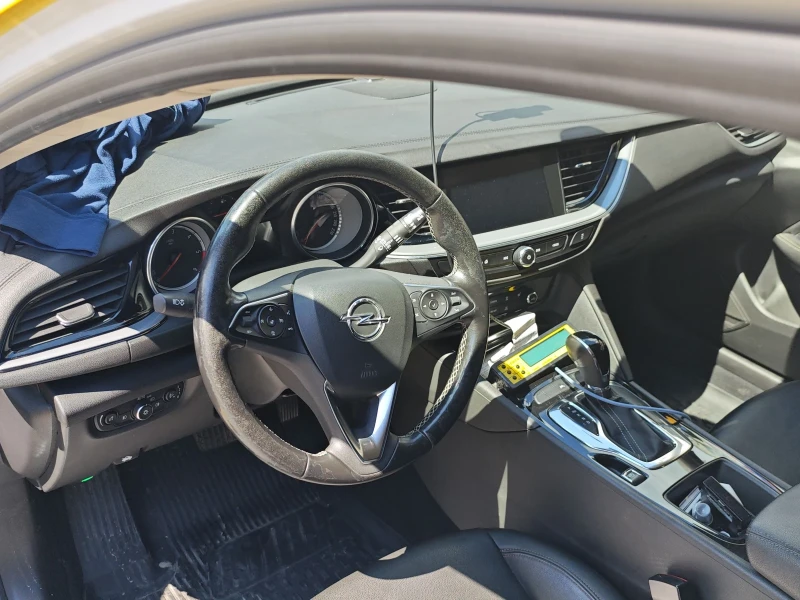 Opel Insignia B, снимка 14 - Автомобили и джипове - 52398064