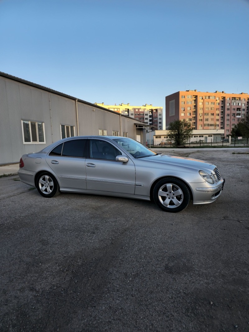 Mercedes-Benz E 280 3.2 CDI Avangard, снимка 3 - Автомобили и джипове - 45708269