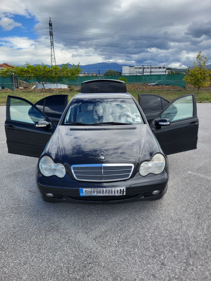 Mercedes-Benz C 200, снимка 1 - Автомобили и джипове - 47261671