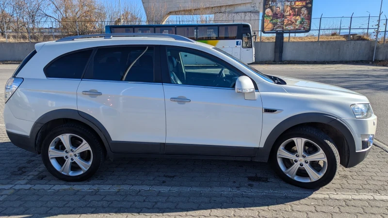 Chevrolet Captiva, снимка 3 - Автомобили и джипове - 48092304