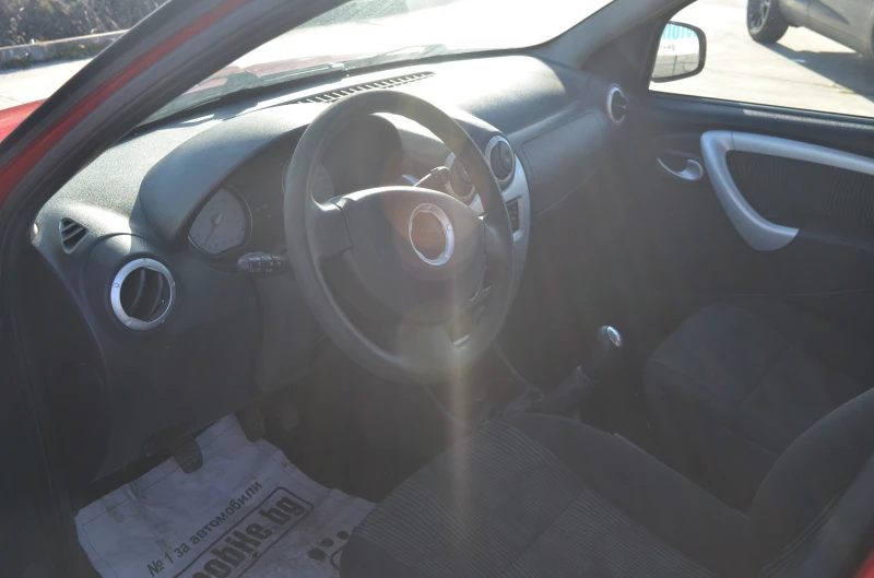 Dacia Sandero 1.4 LPG, снимка 4 - Автомобили и джипове - 49561837