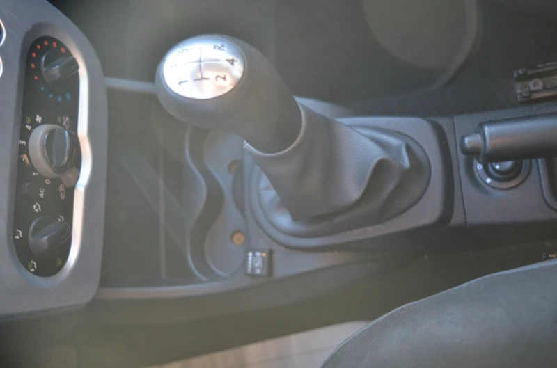 Dacia Sandero 1.4 LPG, снимка 7 - Автомобили и джипове - 49561837