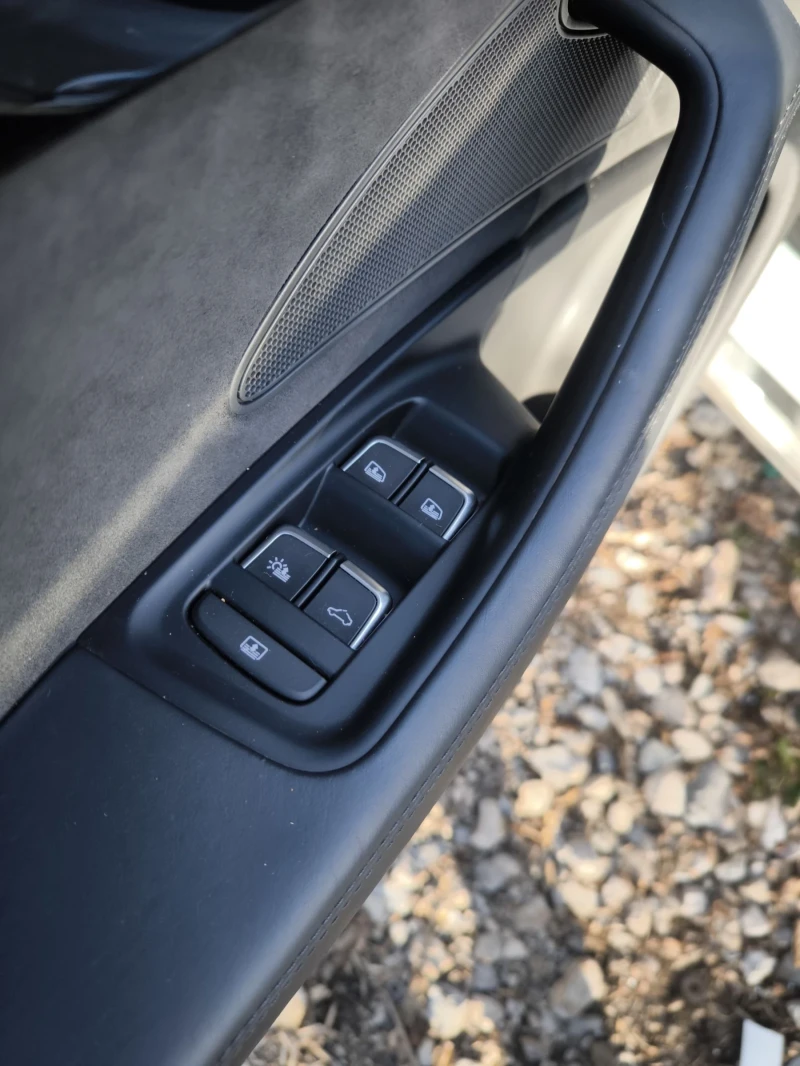 Audi A8, снимка 7 - Автомобили и джипове - 52434695