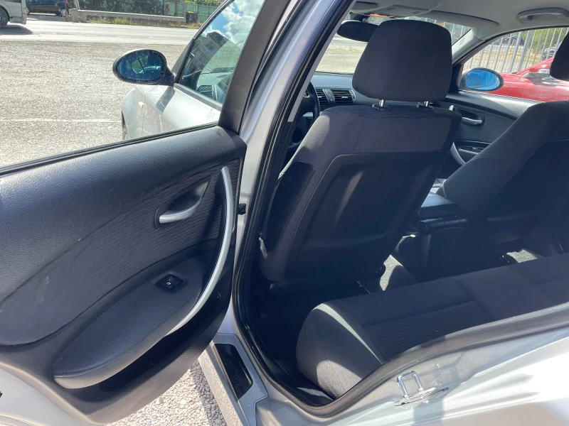 BMW 118 FACELIFT, 6 скорости , ПАРКТРОНИК, 143 коня, снимка 12 - Автомобили и джипове - 51567609