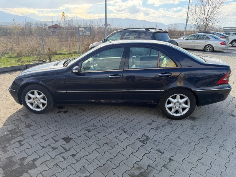 Mercedes-Benz C 270 2.7CDI, снимка 4 - Автомобили и джипове - 52615584