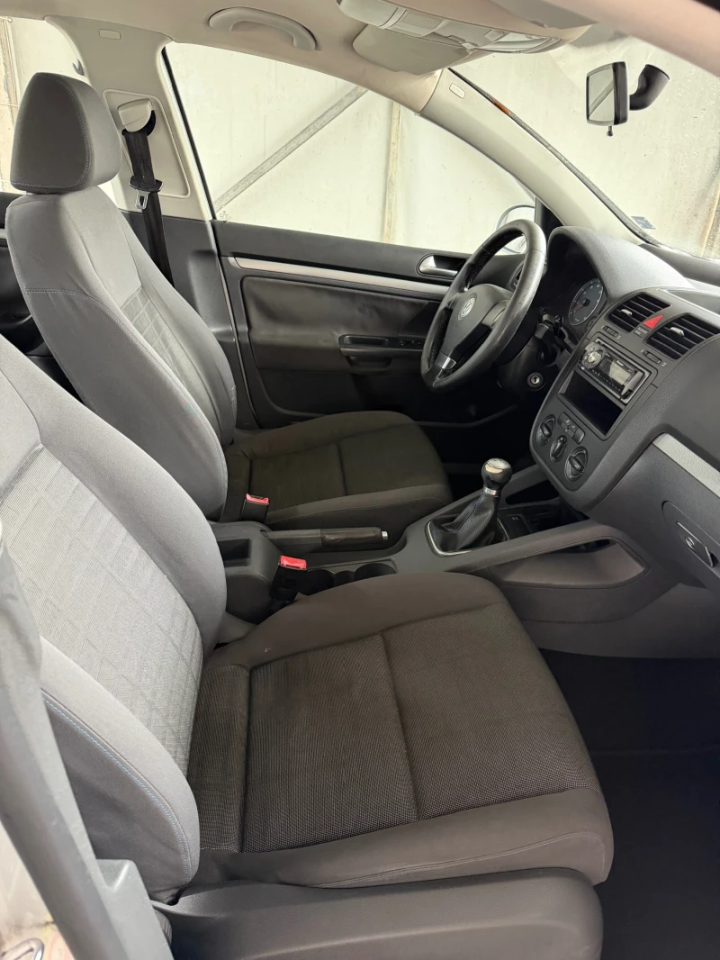 VW Golf, снимка 5 - Автомобили и джипове - 53381860
