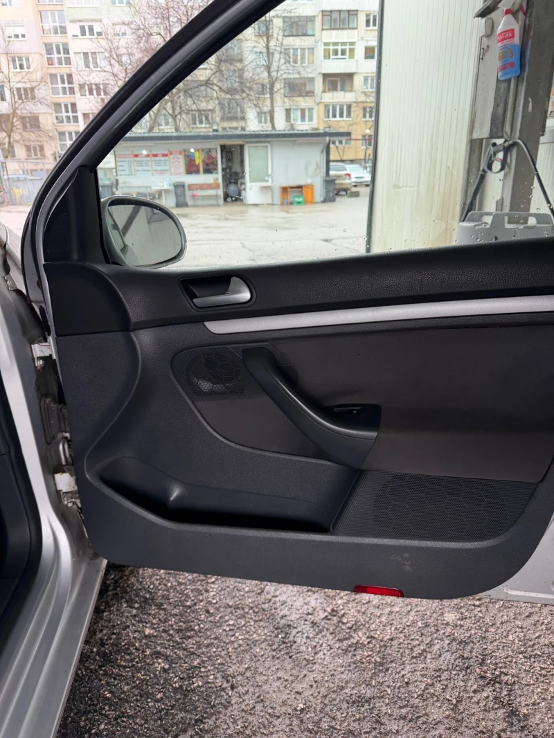 VW Golf, снимка 9 - Автомобили и джипове - 53381860