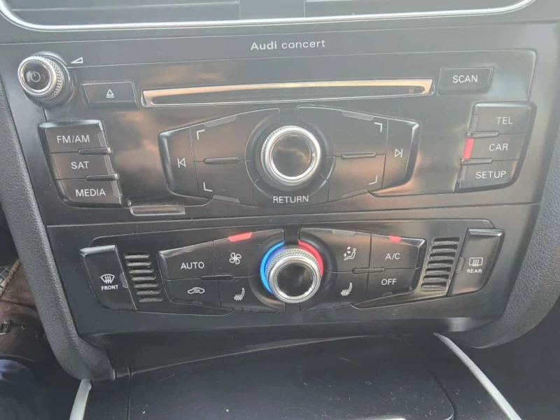 Audi A4 * 2.0T Premium 4dr All Wheel Drive quattro Sedan A, снимка 11 - Автомобили и джипове - 53510395