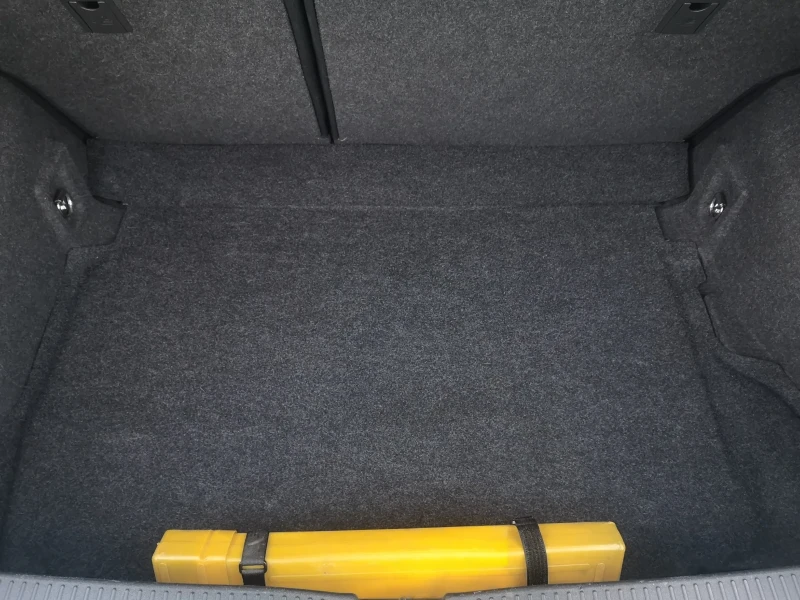 Toyota Auris 1.6i 124ks 130000km, снимка 11 - Автомобили и джипове - 53513229