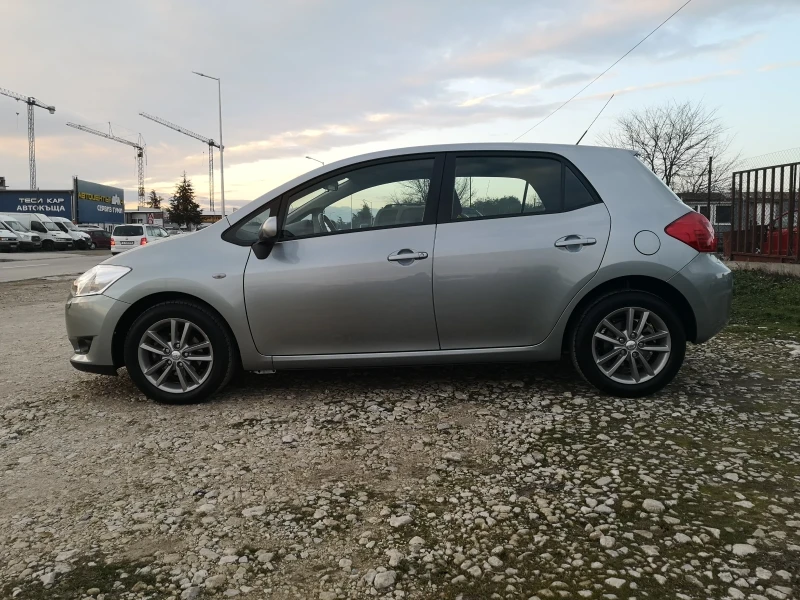 Toyota Auris 1.6i 124ks 130000km, снимка 5 - Автомобили и джипове - 53513229
