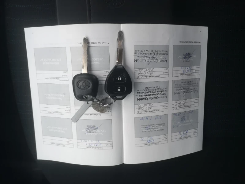 Toyota Auris 1.6i 124ks 130000km, снимка 15 - Автомобили и джипове - 53513229