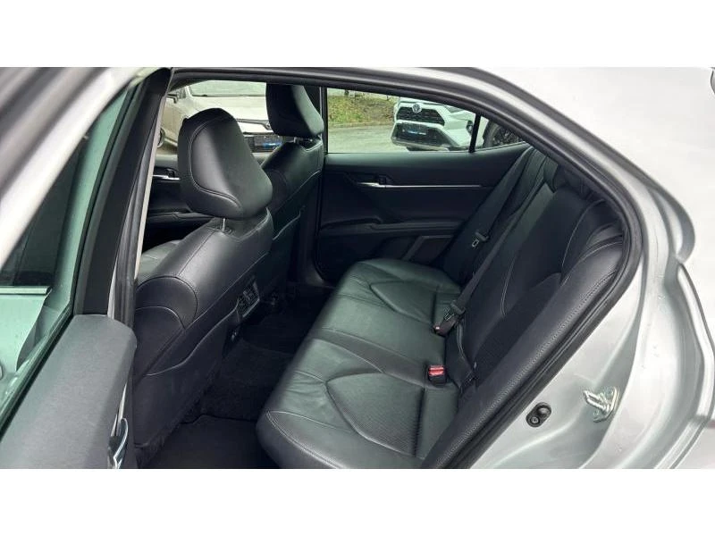 Toyota Camry 2.5HSD ELEGANCE, снимка 11 - Автомобили и джипове - 54076052