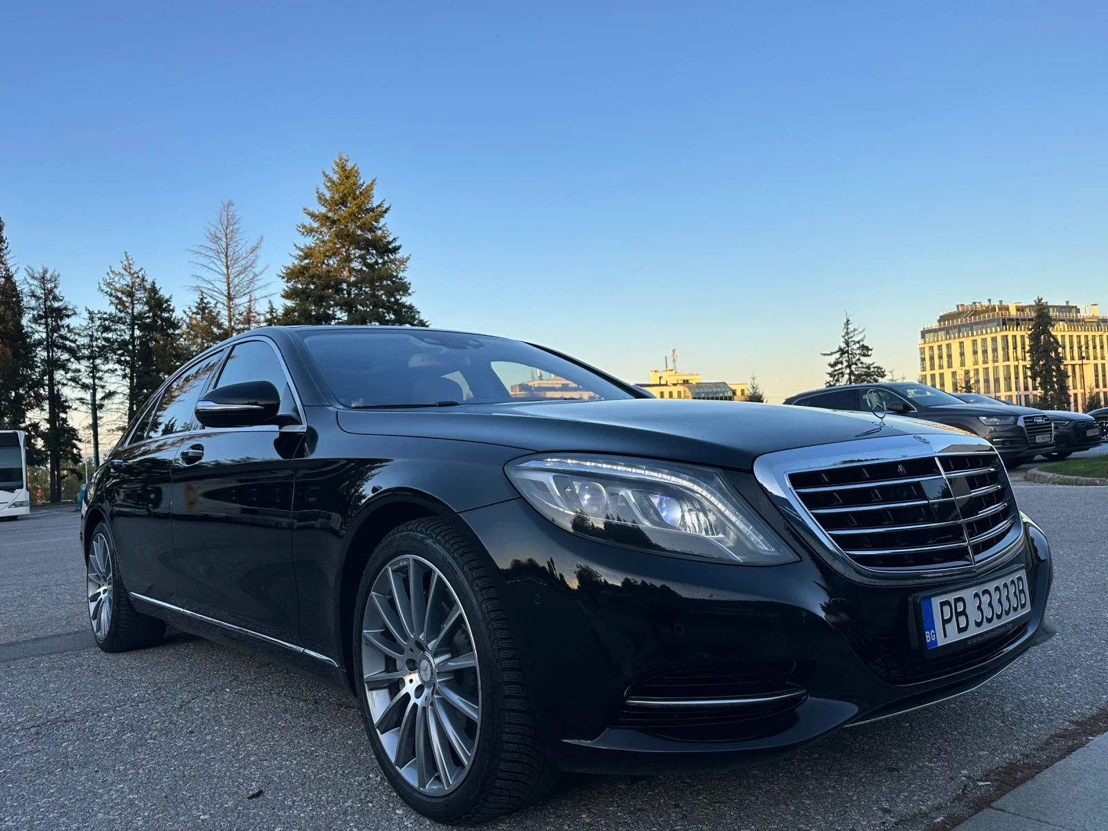 Mercedes-Benz S 500 Дълга база, 4Матic, 3xTV - изображение 4
