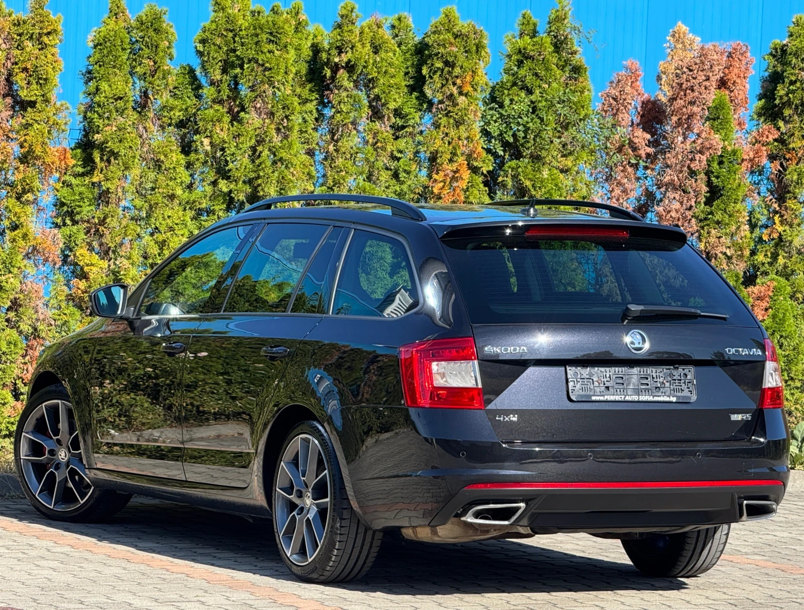 Skoda Octavia 2.0TDI/V//RS-DSG-4X4-КОЖА-ПОДГРЕВ-РЕКАРО-УНИКАЛНА! - изображение 3