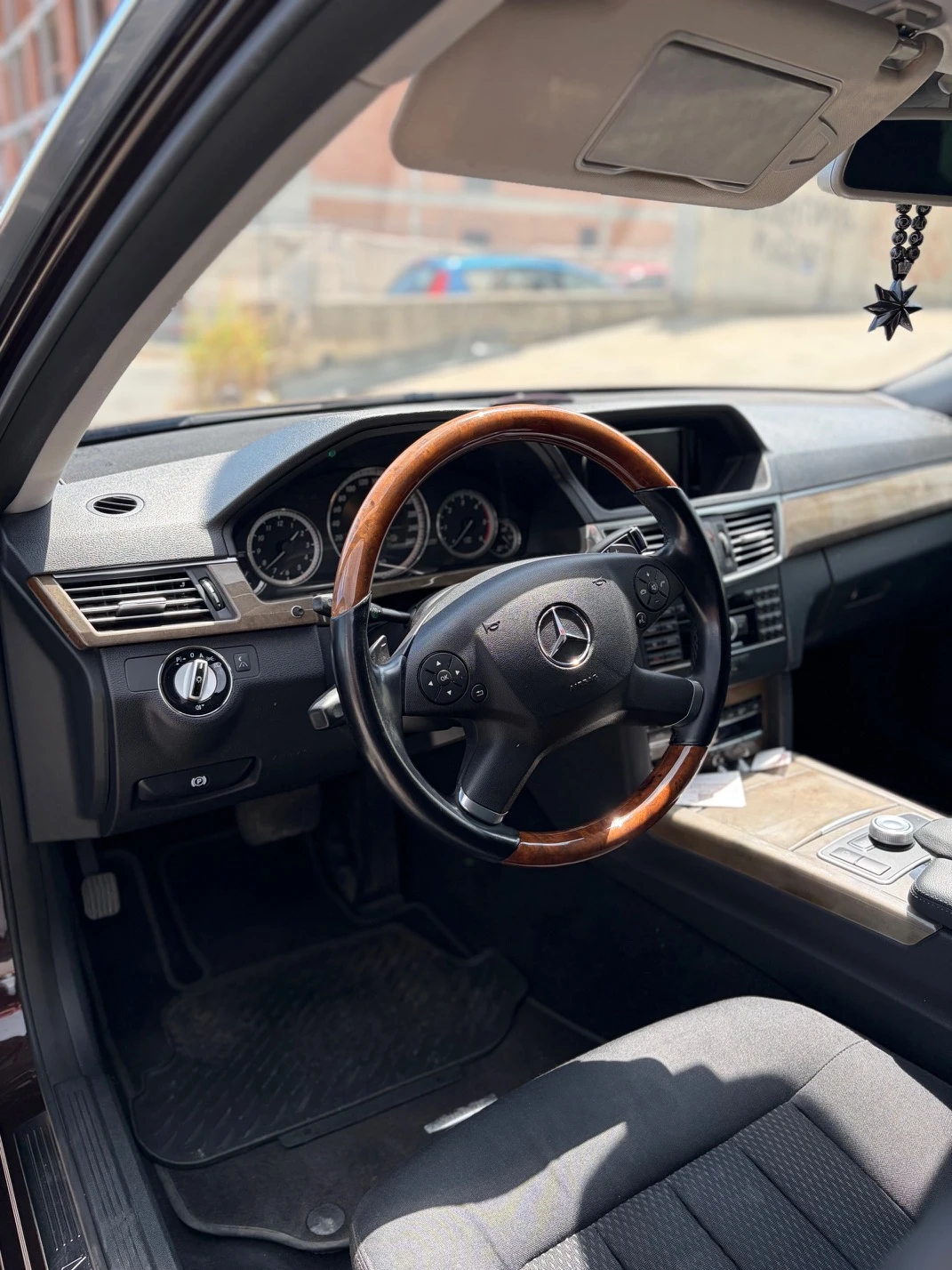 Mercedes-Benz E 350 Distronic Night Vision, снимка 9 - Автомобили и джипове - 53191677