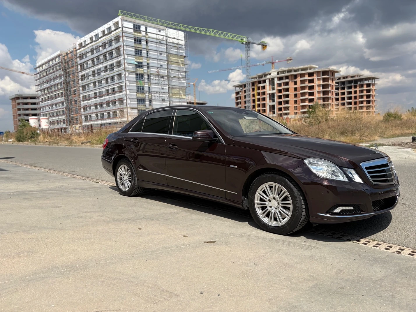 Mercedes-Benz E 350 Distronic Night Vision, снимка 3 - Автомобили и джипове - 53191677
