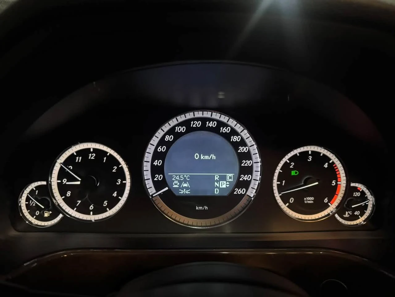 Mercedes-Benz E 350 Distronic Night Vision, снимка 9 - Автомобили и джипове - 53191677