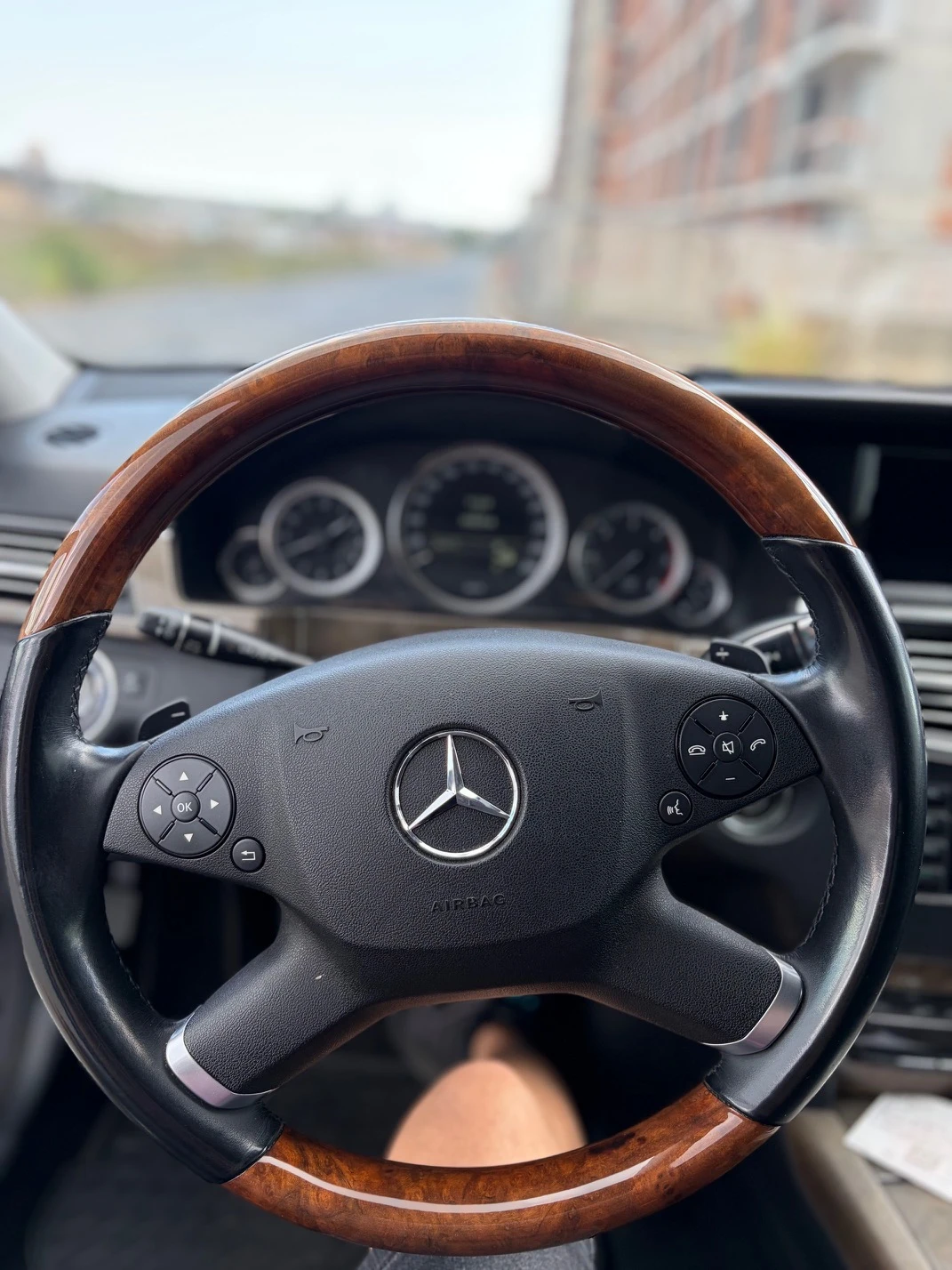 Mercedes-Benz E 350 Distronic Night Vision, снимка 12 - Автомобили и джипове - 53191677