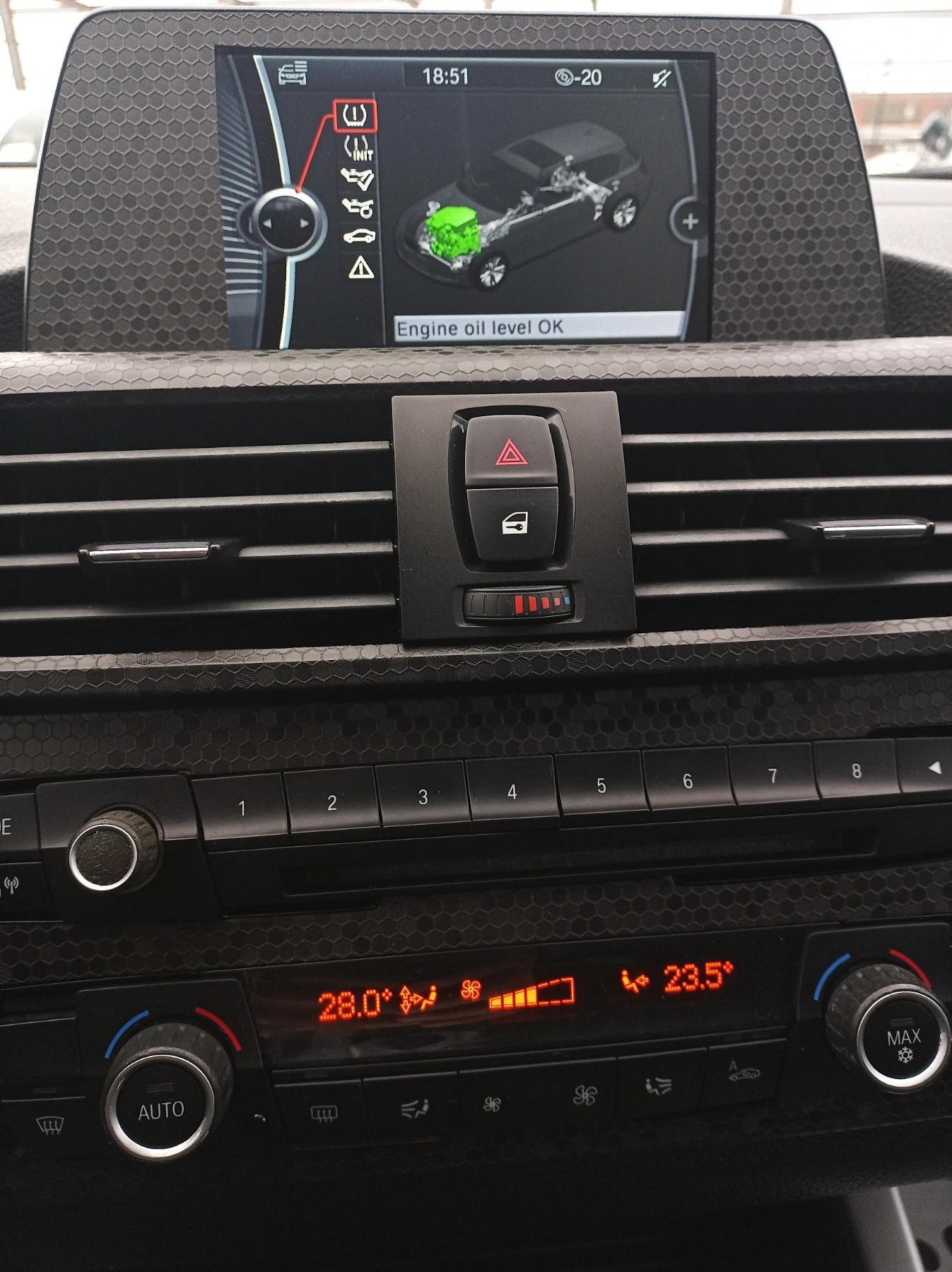 BMW 118 F20* 2.0TDI * Efficient Dynamics * Navi *  | Mobile.bg � ����������� 12